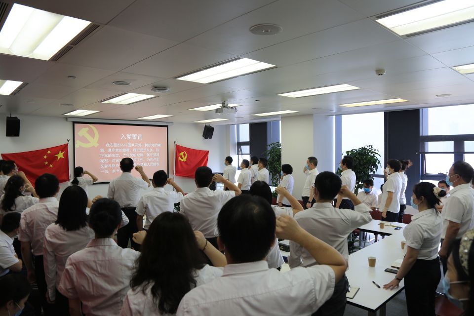 �ھ�����CMP��(�й�)����